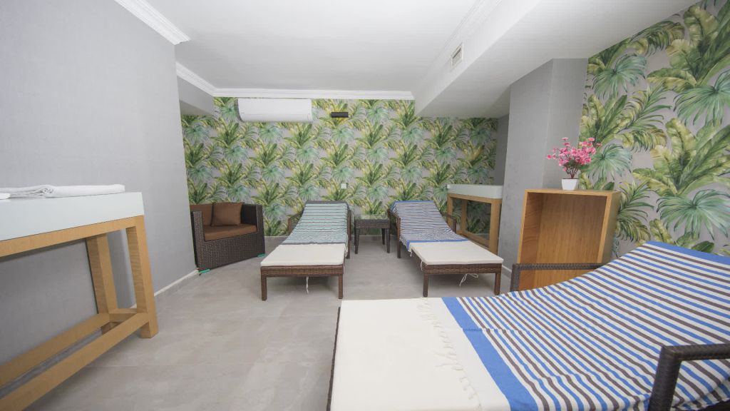 Beso beach hotel 4 турция кемер. Отель Бесо Кемер. Бесо Бич отель Кемер. Отель beso Beach Hotel 4*. Beso Beach Hotel 4.