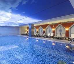 Crystal Palace Luxury Resort & Spa