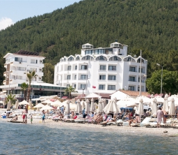 Class Beach Hotel